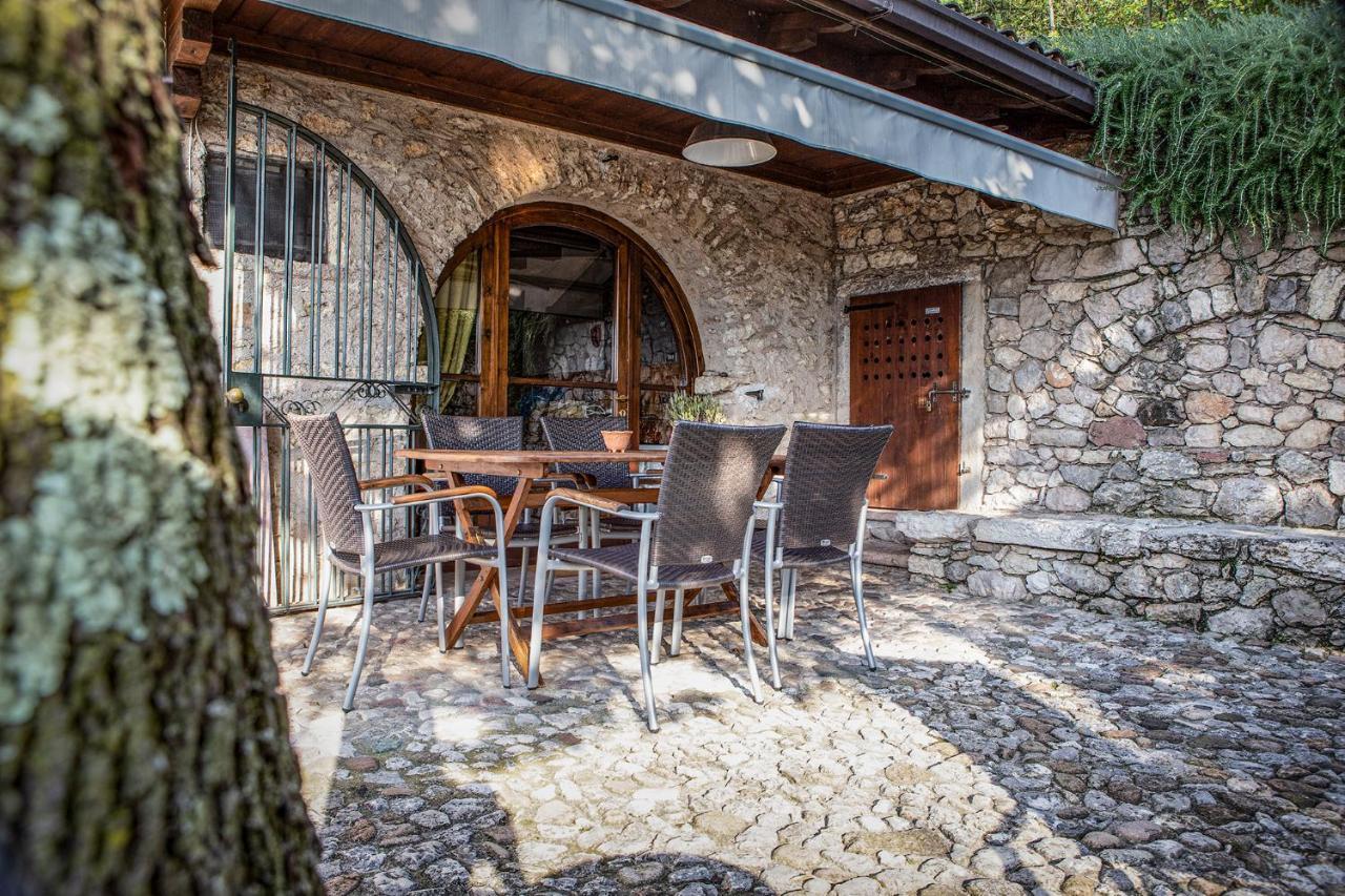 Giacomazzi House Bri Apartment Malcesine Bagian luar foto